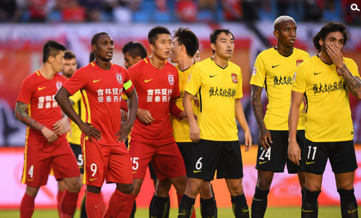 -关于凯恩在澳大利亚队比赛中表现优异，出色发挥引发热议！引发球迷热议的信息-