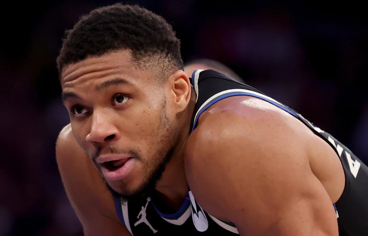 开云体育-字母哥重要时刻重返赛场，美国队带队取胜！气势如虹延续-开云体育