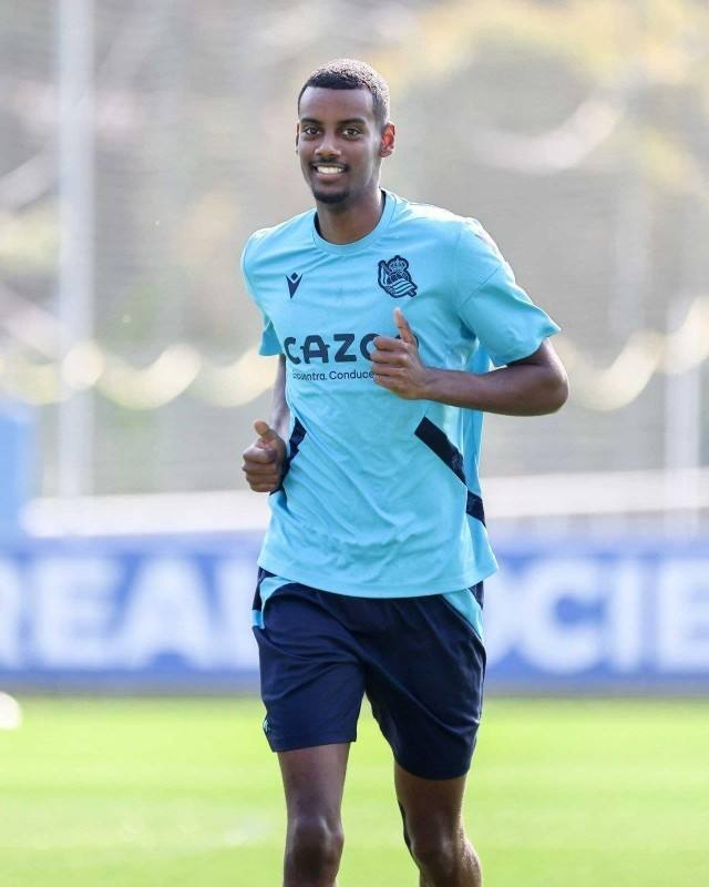 开云-关于清晨皇家社会调整名单以备意甲，手感冰凉环节打磨，信心回归，赛程密集仍需轮换的信息-开云